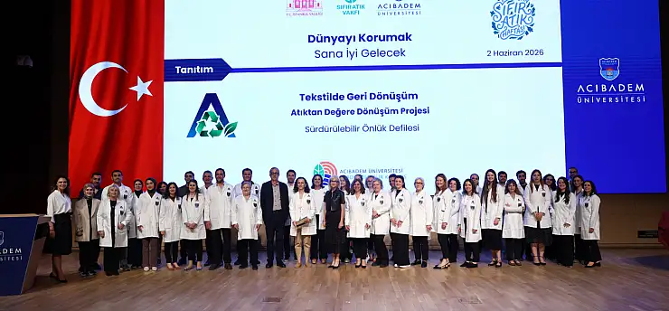 Türkiye'de bir ilk! PET şişeler laboratuvar önlüğüne dönüştürüldü