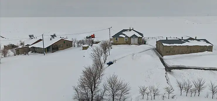 Van'ın dört ilçesinde okullar tatil edildi