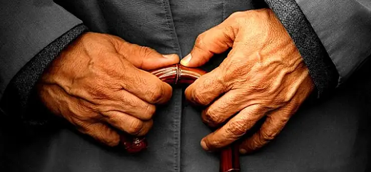 Yaşlı istismarı çoğu zaman sessizce yaşanıyor