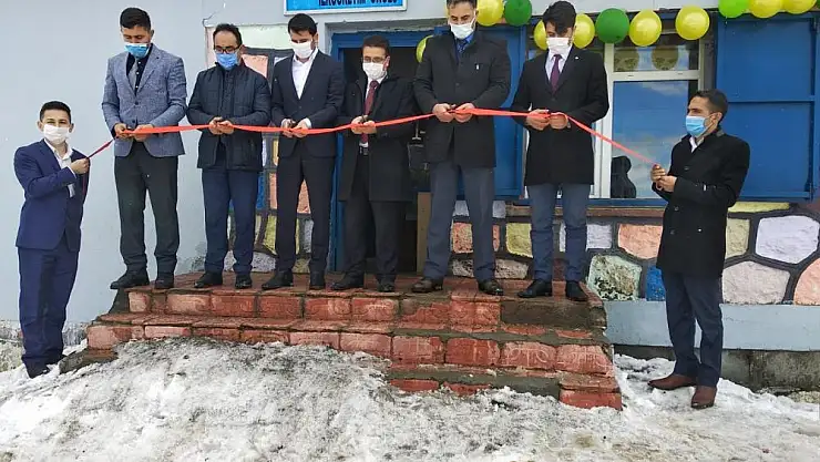 Bu okulu kim yaptırdı?