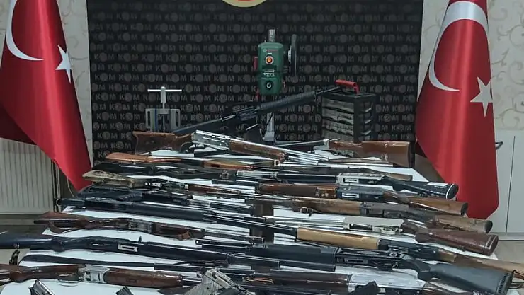 Ağrı'da silah kaçakçılarına operasyon 16 gözaltı