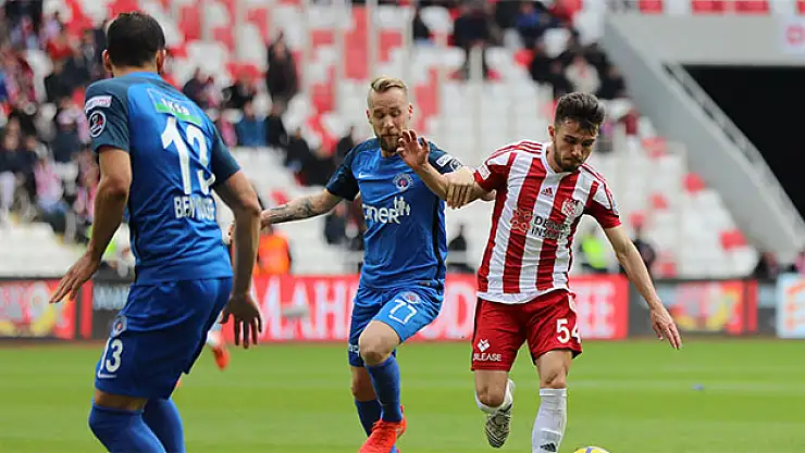 Kasımpaşa 1 puanı 90'da kurtardı