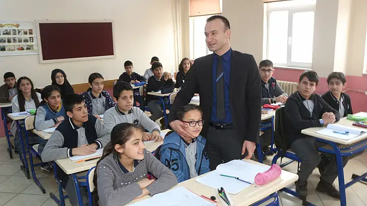 Ağrı'da hayran bırakan Agfan öğrenciye ziyaret