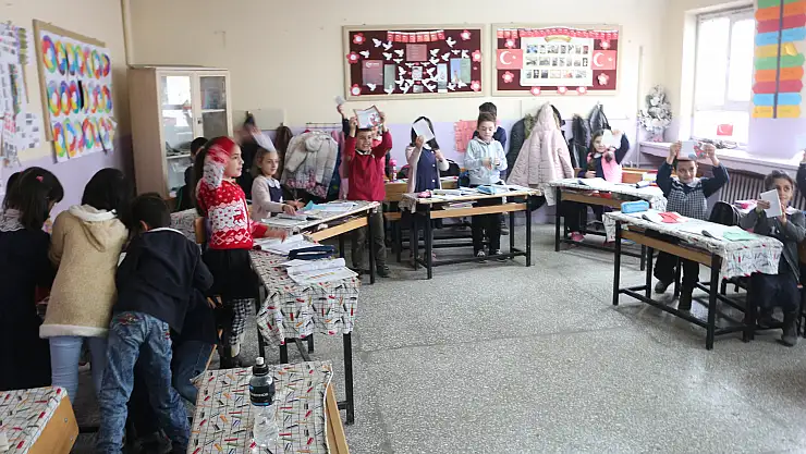 İstanbullu öğrenciler Ağrılı öğrenciler için mektup yazdı