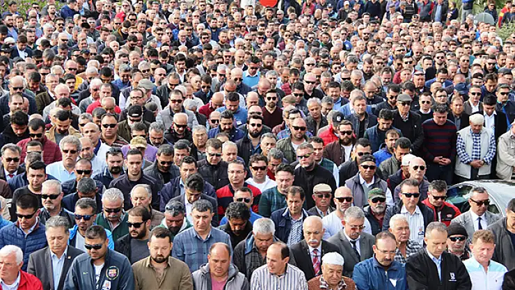 Bodrumlular Belediye Başkan Yardımcısını son yolculuğuna uğurladı