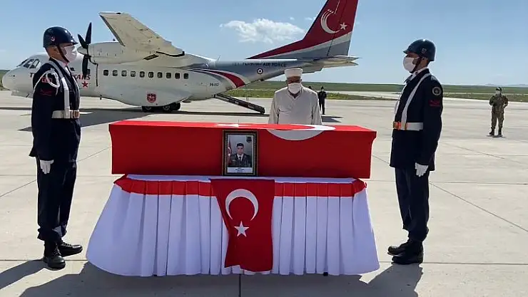 Ağrı'da şehit olan Jandarma Uzman Çavuş törenle Ankara'ya uğurlandı