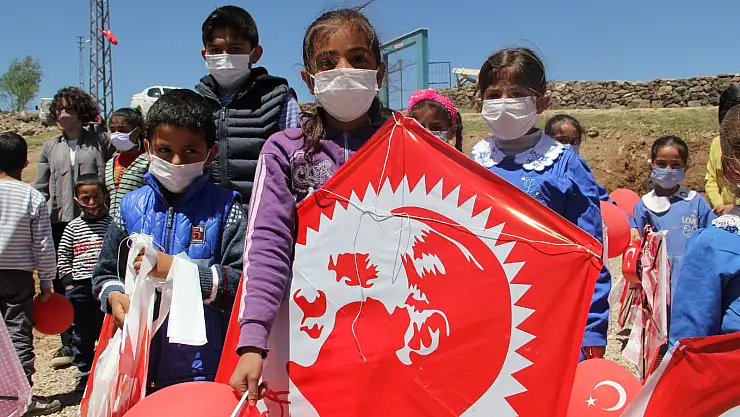 Mutlu Köyünün kardelenleri için yeni okulun temeli atıldı