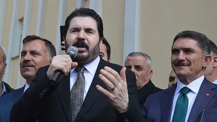 Başkan Sayan, 'Mahallenizde çalışan gariban çöpçülere kızmayın, gelin bana kızın''