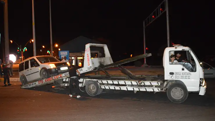 Çevreyolunda trafik kazası: 2 yaralı