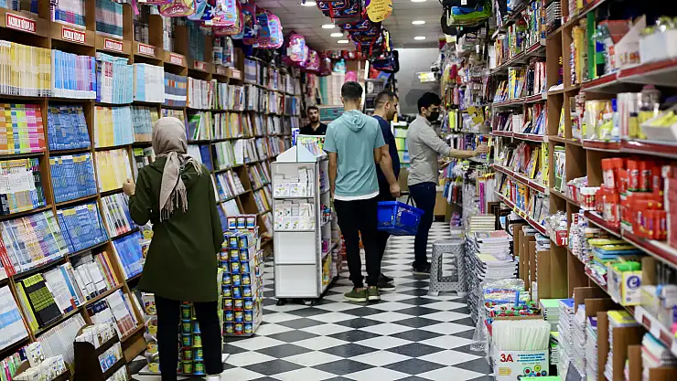 Ağrı'da kırtasiye heyecanları başladı