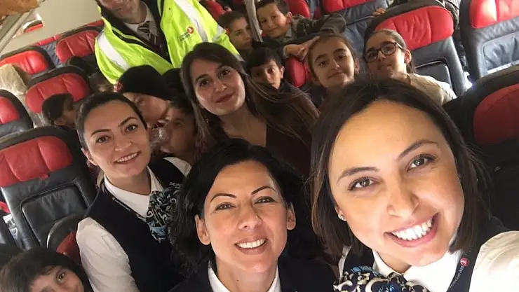 Öğretmenleri öğrencilerinin hayalini gerçekleştirdi