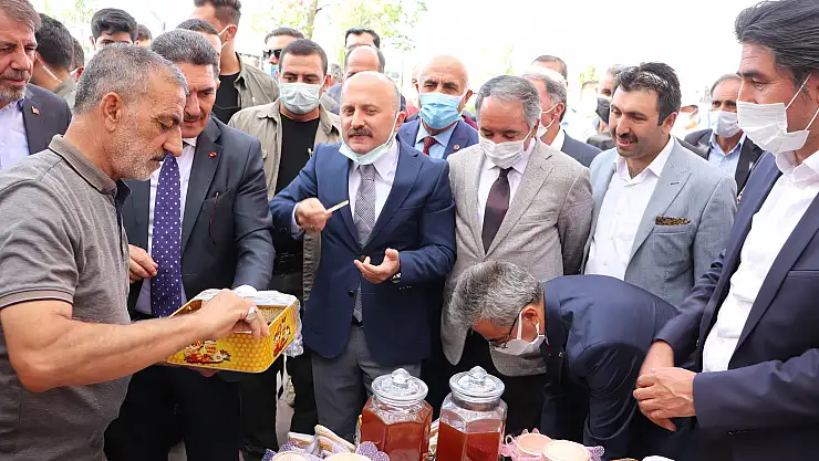 Ağrı'da endemik geven bitkisinin balı festivalle tüm ülkeye tanıtılıyor