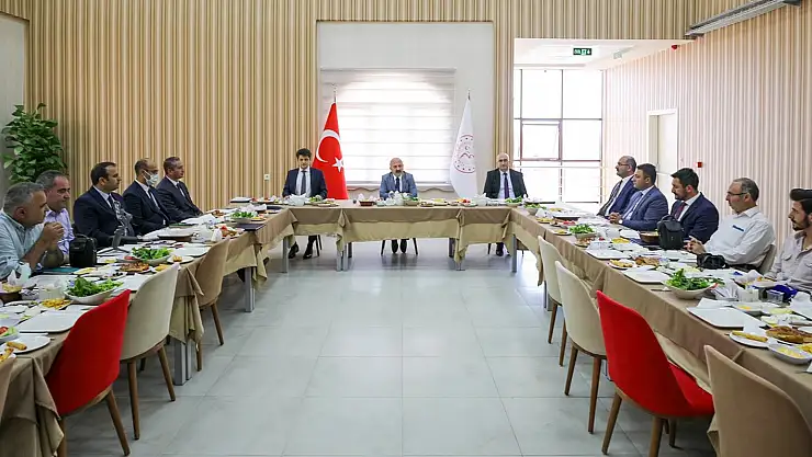 Vali Varol: 'Sınır güvenlik sistemimiz göçmen akınına müsaade etmeyecek bir ortam oluşturdu'