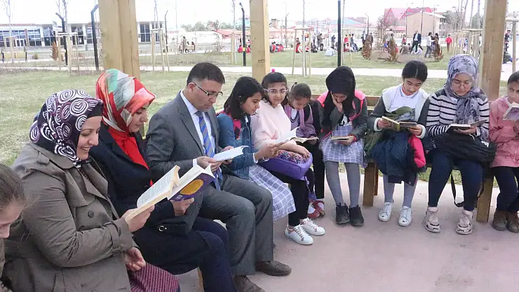 Ağrı'da okuma şenliği