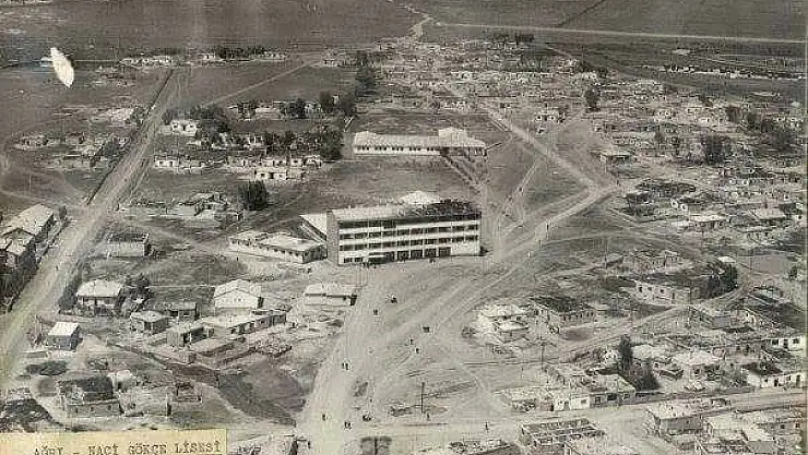 Yıl 1967 Hürriyet Mahallesi Ve Naci Gökçe Lisesi