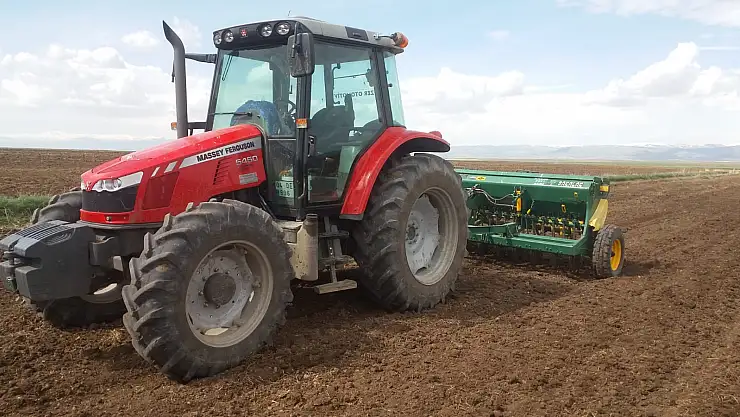 Ağrı'da Yılın İlk Tohumları Ekildi