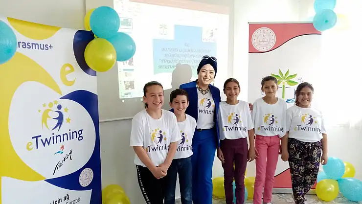 Doğubayazıt'taki askerlerle mektup arkadaşlığında buluştular