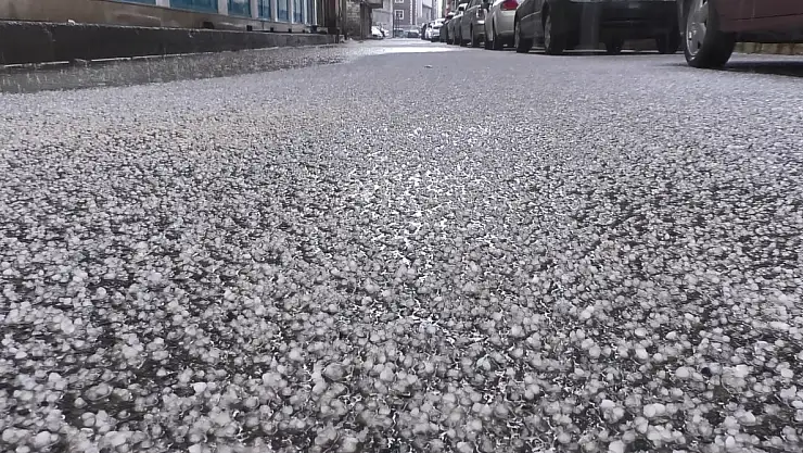 Ağrı beyaza büründü