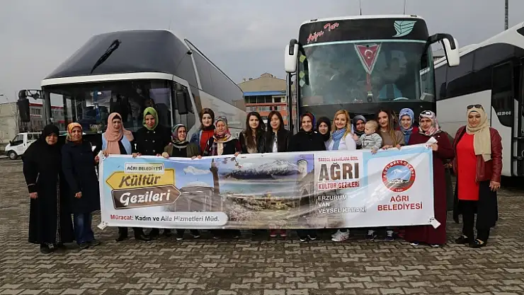 Ağrılı kadınlar doyasıya Van'ı gezdi