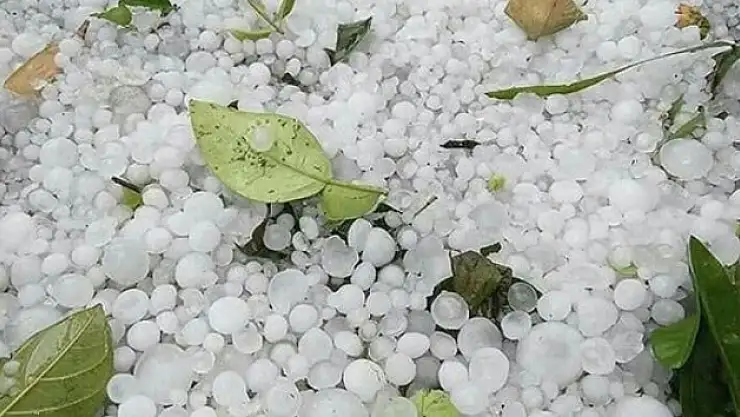 Elma büyüklüğünde dolu yağdı