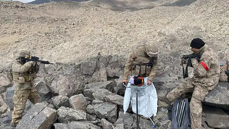 TSK'dan Ağrı Dağı'nda temizlik