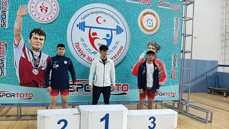 Ağrılı halterciler Türkiye 2'ncisi oldu