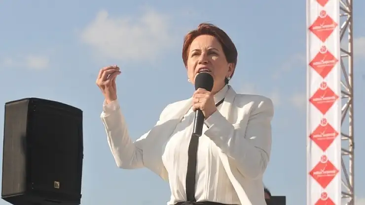 Akşener yeniden başkan