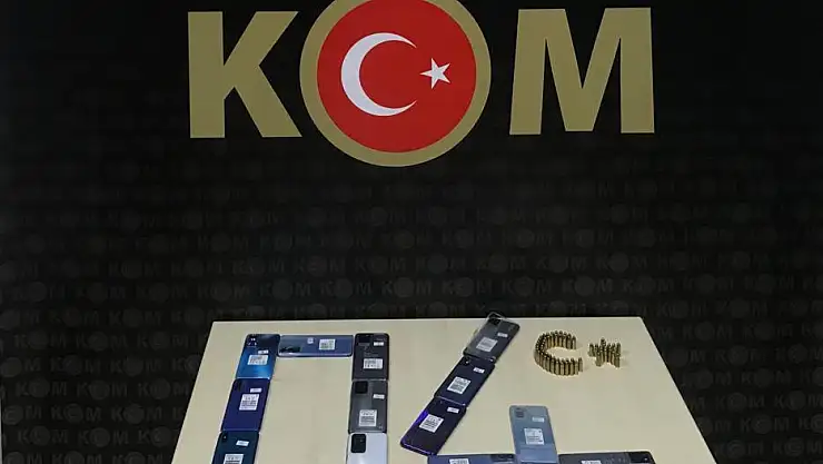 Ağrı'da gümrük kaçağı cep telefonu ele geçirildi