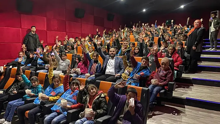 Ağrı'da köy çocukları sinema ile buluştu