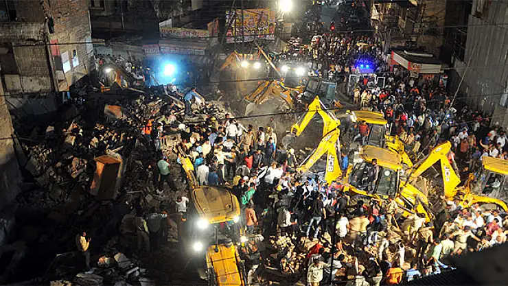 Otel çöktü çok sayıda ölü var