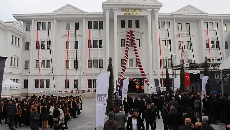 Doğubayazıt'ta Ömer Çoktin Fen Lisesi açıldı