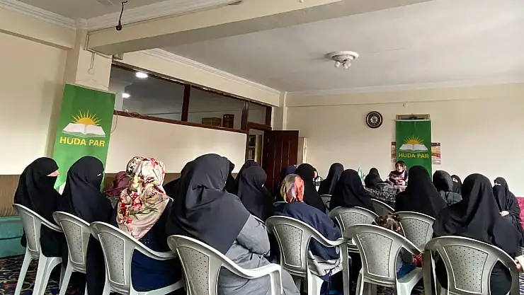 HÜDA PAR Genel Başkan Yardımcısı Yarar Ağrı'da