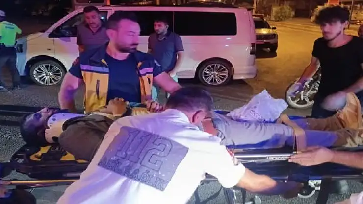 Ağrı'da iki araç çarpıştı: 1 ölü, 16 yaralı