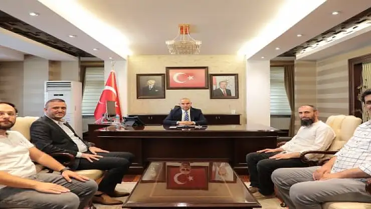 Ağrı Valisi Koç, Çalışan Gazeteciler Cemiyeti yönetim kurulu üyelerini kabul etti