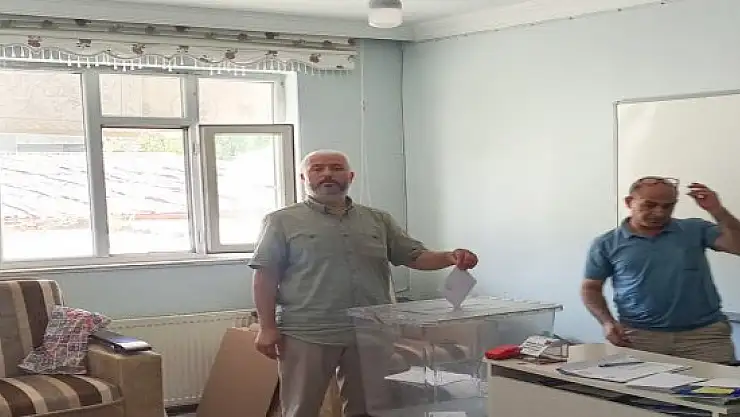 HÜDA PAR Doğubayazıt İlçe Başkanı Arvas güven tazeledi