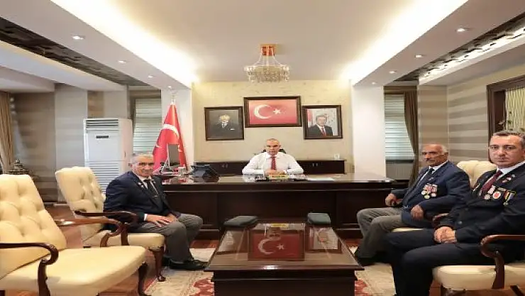 Vali Koç'a hayırlı olsun ziyaretleri