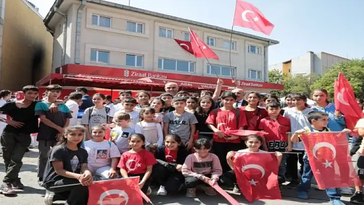 Ağrı, 30 Ağustos Zafer Bayramı'nı coşkuyla kutladı