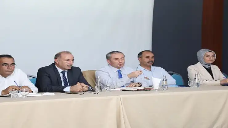 Ağrı'da eğitim-öğretim yılı öncesi okul müdürleriyle istişare toplantısı düzenlendi