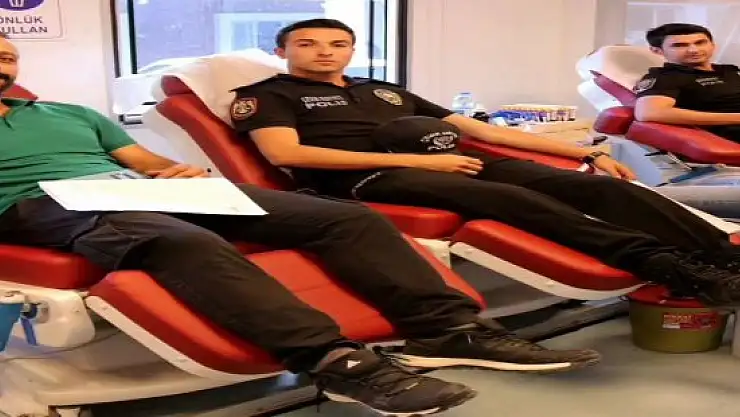 Ağrı İl Emniyet Müdürlüğü'nden Kızılay'a kan bağışı