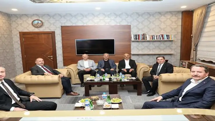 Memur Sen Genel Başkanı Yalçın, Ağrı Milli Eğitim Müdürü Kökrek'i ziyaret etti