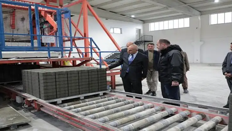 Ağrı Valisi Koç, kurum ziyaretleri ve muhtarlarla toplantı yaptı