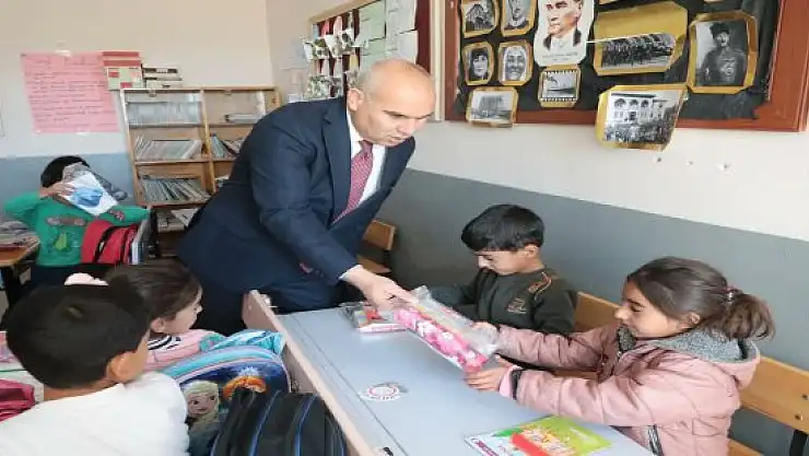 Ağrı Valisi Koç, Kalender köyünde incelemelerde bulundu