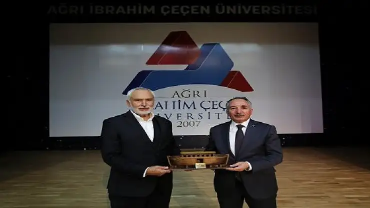 AİÇÜ'de 'Dünden Bugüne Gençliğin Serencamı' Konferansı Düzenlendi