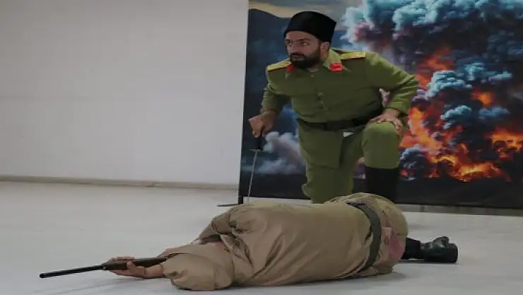 Diyadin'de Cumhuriyetin 100. Yılına özel tiyatro gösterisi
