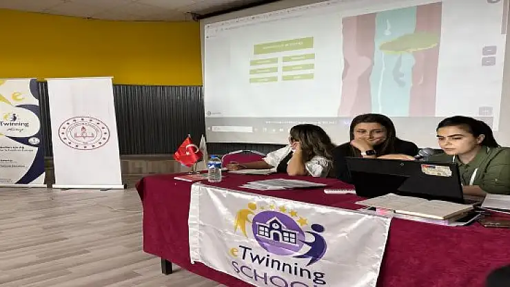 Agrida etwinning bilgilendirme semineri duzenlendi