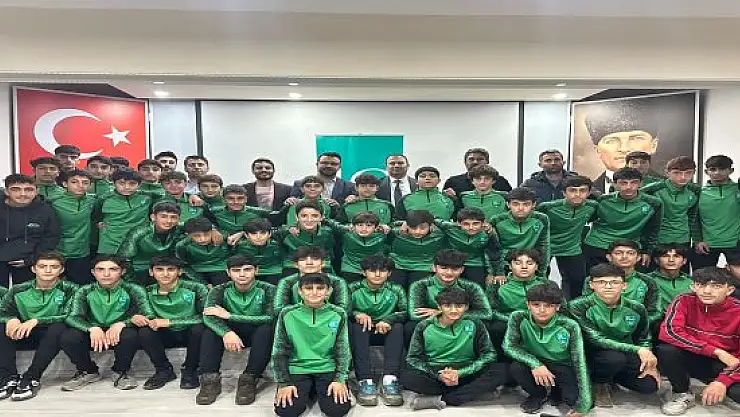 IC Vakfı Kişisel Gelişim Seminerlerinin İlkini Düzenledi