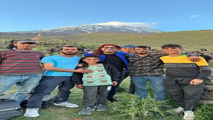 Ağrı Dağı'nda 3 bin 200 metrede klip