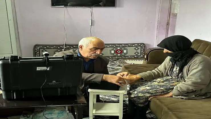 Hamur'da Adreste Nüfus Hizmeti ve Vefa Projesi Sürüyor