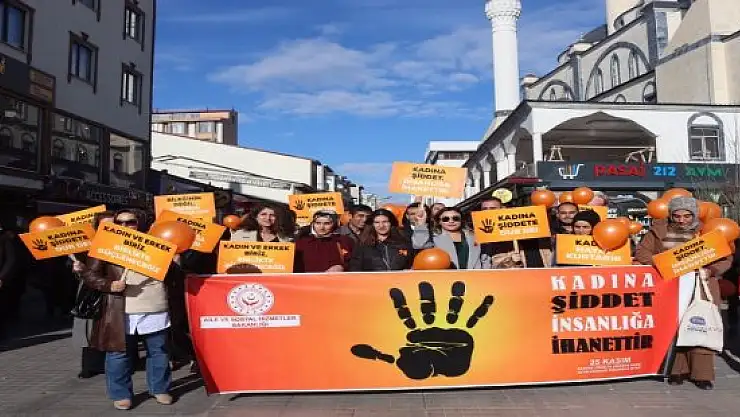 Ağrı'da kadına şiddetle mücadele yürüyüşü