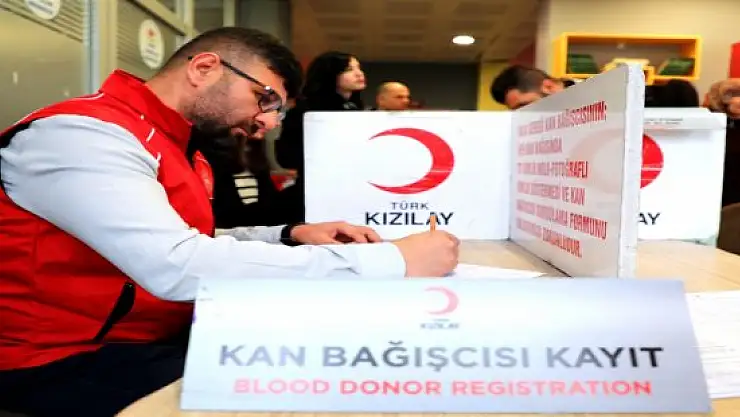 Ağrı Gençlik Merkezi'nde kan bağışı kampanyası